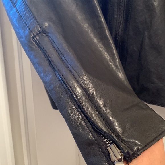 SAM. Leather jacket used couple of times looks like new size L beautiful leather - Picture 4 of 16